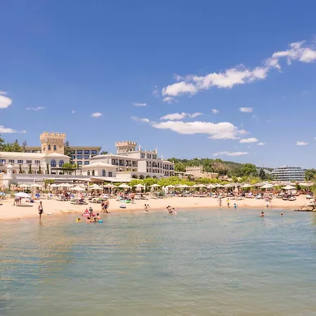 Ivy - Lux With Parking & Pool In Azur Panorama * Aziz Konstantin ve Elena