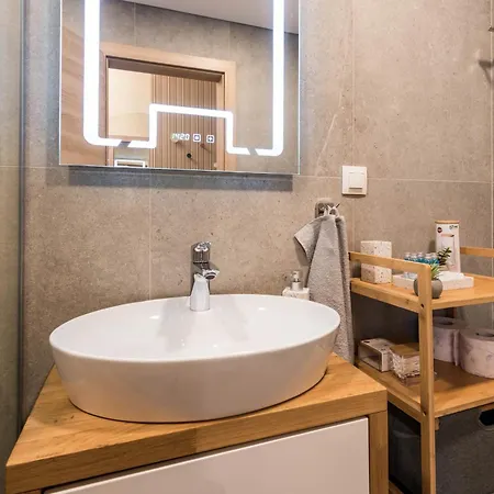Daire Ivy - Lux With Parking & Pool In Azur Panorama
