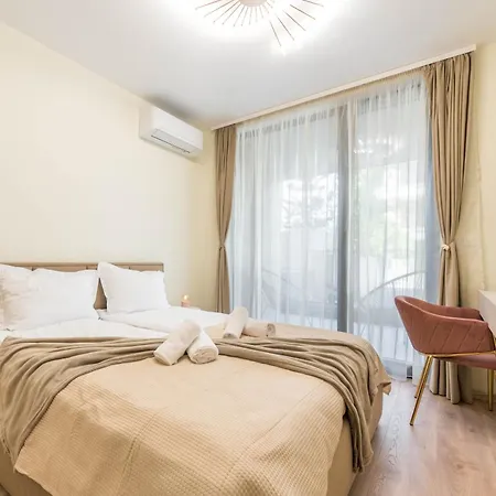 Daire Ivy - Lux With Parking & Pool In Azur Panorama