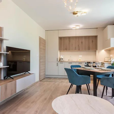 Ivy - Lux With Parking & Pool In Azur Panorama Daire Aziz Konstantin ve Elena