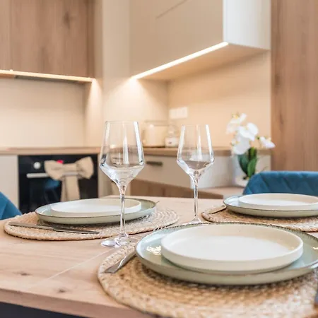 Ivy - Lux With Parking & Pool In Azur Panorama Daire