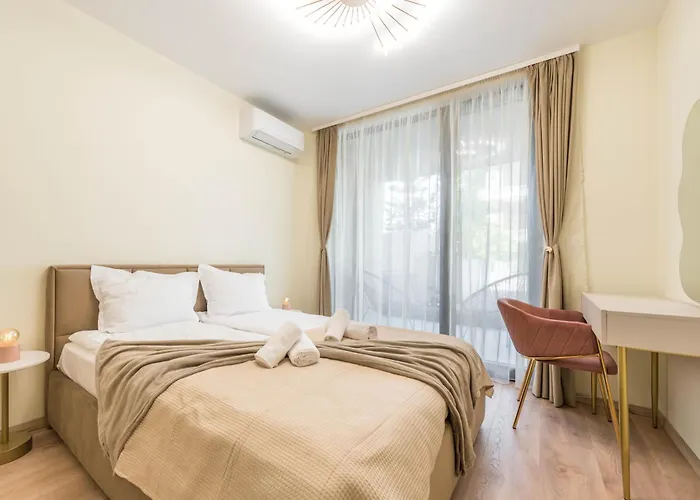 アパート Ivy - Lux With Parking & Pool In Azur Panorama